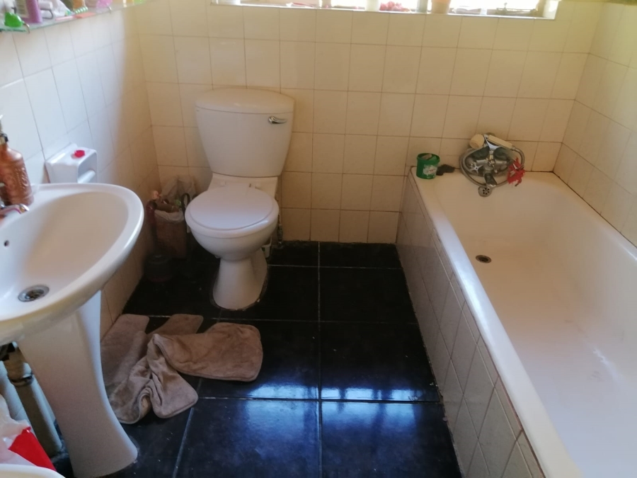 4 Bedroom Property for Sale in Geelhoutpark North West